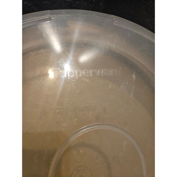 Tupperware 12" x 3" Gold Pie Cake Keeper - Picture 3 of 7